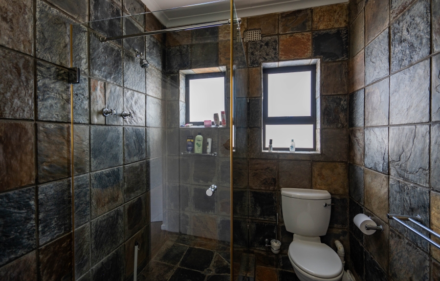 5 Bedroom Property for Sale in Royal Alfred Marina Eastern Cape